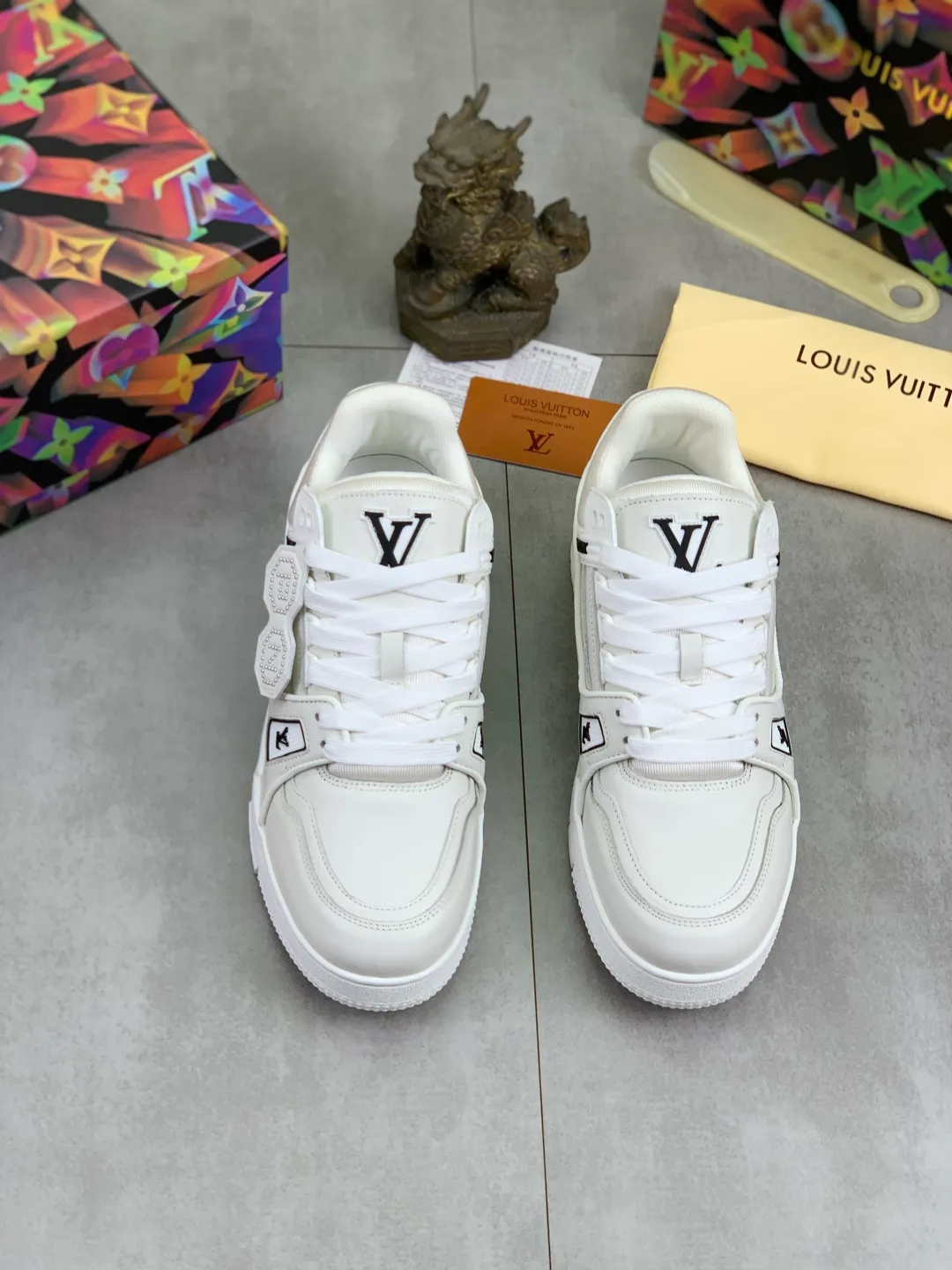 Men's men's shoes 💰P560 new style 💶【LOUIS VUITTON) (original order) new style 🍀LV Louis Vuitton *——LV classic trendy shoes! Made of imported original cowhide and water-dyed cowhide lining. The latest original wear-resistant rubber combination outsole! High quality products! Multiple colors available, code number: 38-46